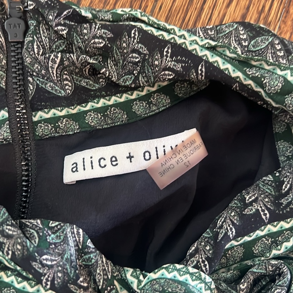 Alice + Olivia tie neck dress - Picture 2 of 4